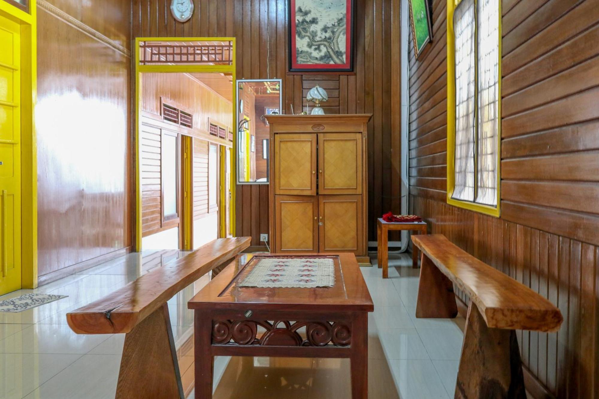 Wisma Mutiara Padang  Exterior photo